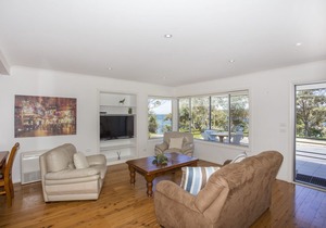 Ulladulla Harbour Breeze