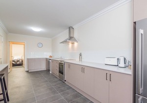 Unit 4-83 Thompson Avenue, Cowes Central, includes linen.
