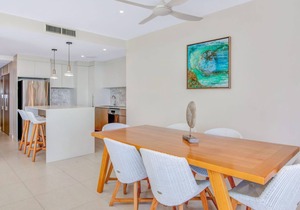 Unit 9/103 Cooloola Drive - Rainbow Beach. Stunning Ocean Views. Seabreezes. Aircon. Wi-Fi.