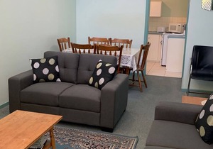 Upstairs Beachfront Unit in Central Location
