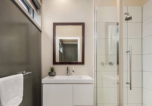 Urban Edge Apartment Six