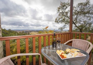 Villa 2 @ Bimbadeen Estate - Split level villa for 2 with the best views in the valley