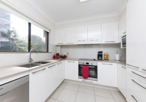 Wallis Court 6