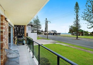 Waves at North Kirra