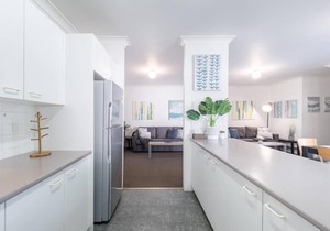Westmead ModernHome 2bedRM 2Sofabed 2bath Sleeps 8
