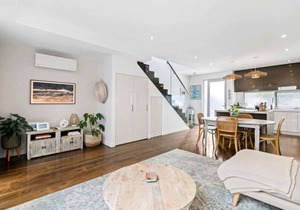 Whitewash Beachfront Apartment on The Esplanade