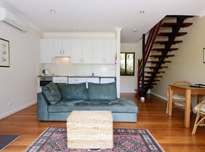 Cloudsong Chalet The Village Centre | Kangaroo Valley