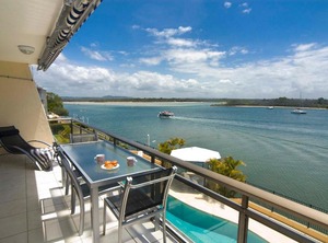 Commodore | Noosa Heads