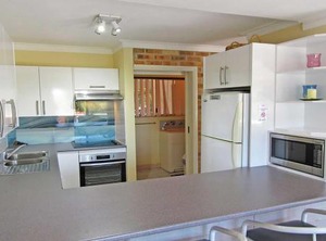 Leonard Avenue Townhouse Air Con | Shoal Bay