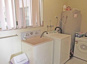 Leonard Avenue Townhouse Air Con | Shoal Bay
