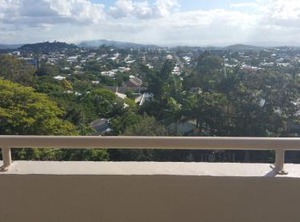 Hampton Court | Clayfield