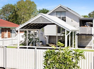 Hume Street Golden Beach | Golden Beach
