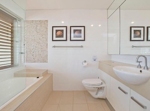 Kingston Court Clubs Cafes Restaurants | Coolangatta