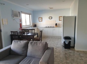 Marion Bay Holiday Villas | Warrenben
