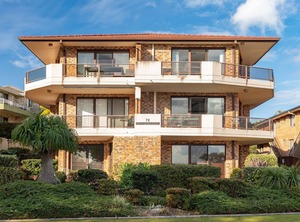 Renas Court | Forster