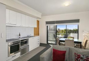 Quest Rheola | West Perth