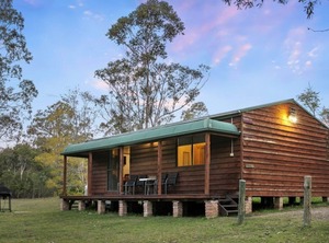 Self Country Cottage Set Acres | North Rothbury