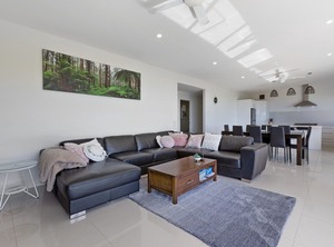 Skenes Retreat Of The Ocean Deck | Skenes Creek