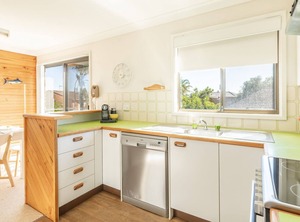 The Verandah Hanson Avenue Child | Anna Bay