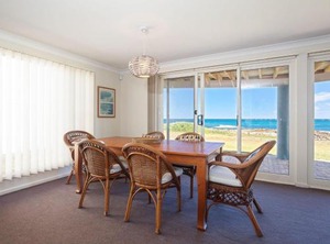 The Whale Lane Waterfront | Anna Bay