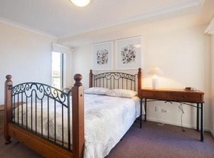 The Whale Lane Waterfront | Anna Bay