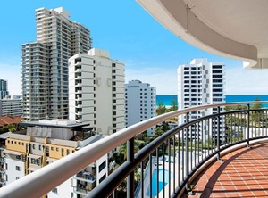 Victoria Square | Broadbeach