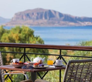 Iris Beach Hotel 