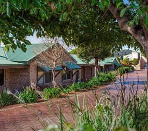 Quality Banksia Gardens 