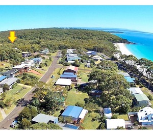 Hyams Beach Sundays Peak Season 