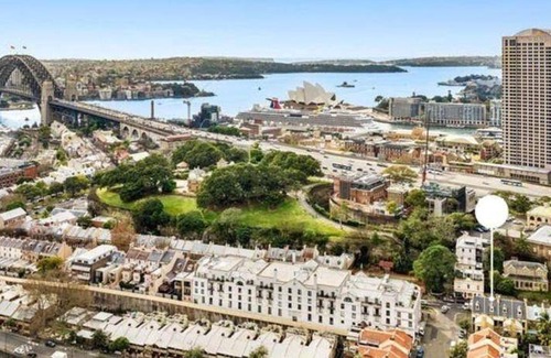 Millers Point Apartment | 100 m² Apartment ∙ 4 bedrooms ∙ 10 guests