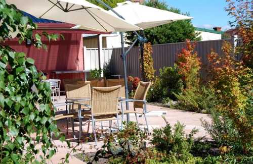 Tenterfield Hotel | 100 m² Hotel ∙ 4 bedrooms ∙ 127 guests