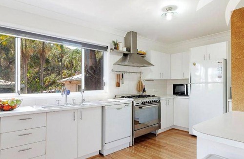 Elizabeth Beach House | 100 m² House ∙ 3 bedrooms ∙ 9 guests