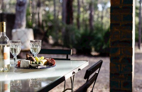 Redgate House | 100 m² House ∙ 2 bedrooms ∙ 4 guests
