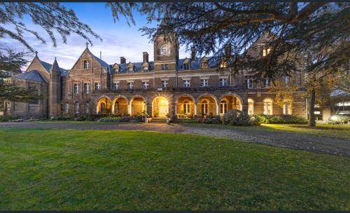 Wendouree Apartment | 1000 m² Apartment ∙ 2 bedrooms ∙ 4 guests