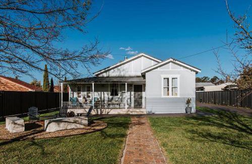 Central Mudgee House | 1000 m² House ∙ 4 bedrooms ∙ 8 guests