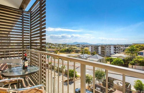 Gladstone Apartment | 106 m² Serviced apartment ∙ 3 bedrooms ∙ 127 guests
