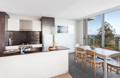 Glenelg Apartment | 107 m² Serviced apartment ∙ 2 bedrooms ∙ 127 guests