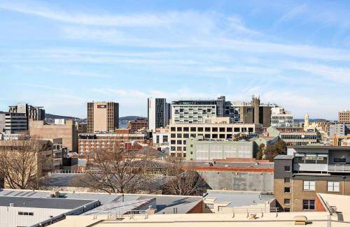 Hobart Central Business District Apartment | 110 m² Apartment ∙ 3 bedrooms ∙ 6 guests