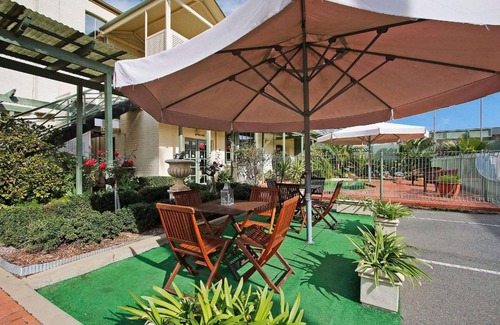 Wagga Wagga Hotel | 110 m² Motel ∙ 6 bedrooms ∙ 127 guests
