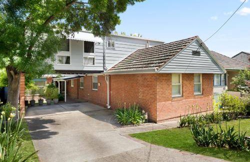 West Bathurst House | 1100 m² House ∙ 5 bedrooms ∙ 12 guests