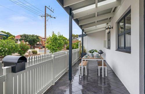 Semaphore House | 111 m² House ∙ 2 bedrooms ∙ 4 guests