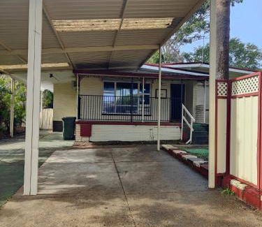Armadale Apartment | 120 m² Apartment ∙ 3 bedrooms ∙ 6 guests