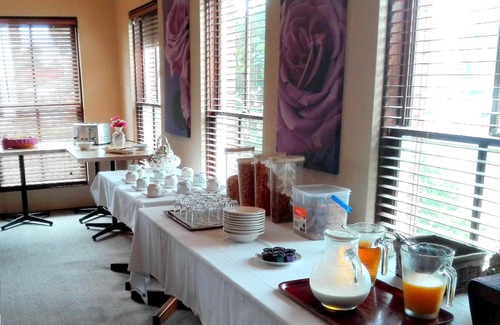 Glen Waverley Apartment | 120 m² Apartment ∙ 3 bedrooms ∙ 127 guests