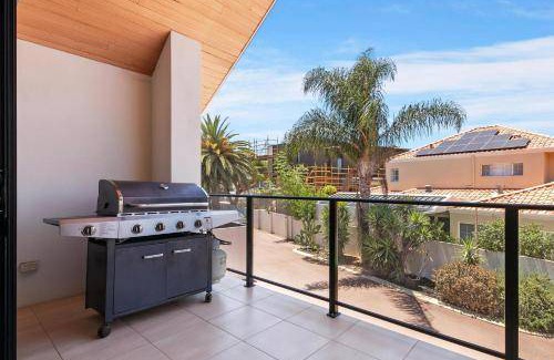 Applecross Apartment | 120 m² Apartment ∙ 3 bedrooms ∙ 6 guests