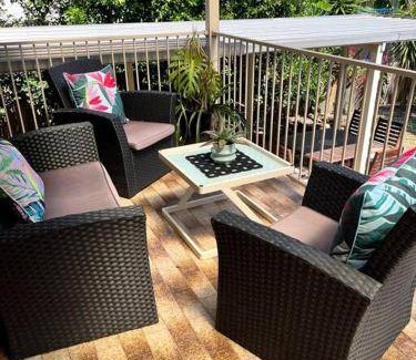 Castle Hill House | 120 m² House ∙ 3 bedrooms ∙ 6 guests