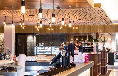 Wagga Wagga Hotel | 130 m² Motel ∙ 2 bedrooms ∙ 8 guests
