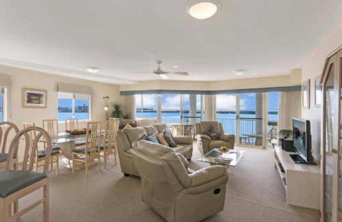 Golden Beach Apartment | 140 m² Apartment ∙ 4 bedrooms ∙ 127 guests