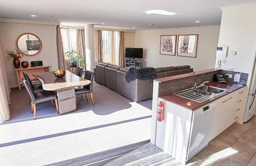 Hobart Central Business District Apartment | 143 m² Serviced apartment ∙ 3 bedrooms ∙ 127 guests