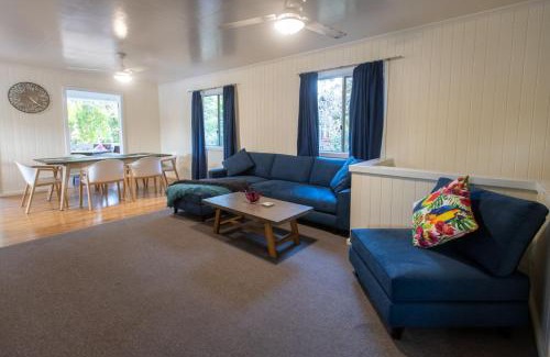 Yaroomba House | 15 Goongilla St