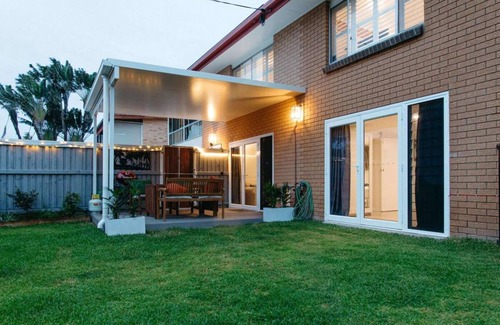 Moffat Beach Apartment | 15 m² Apartment ∙ 2 bedrooms ∙ 4 guests